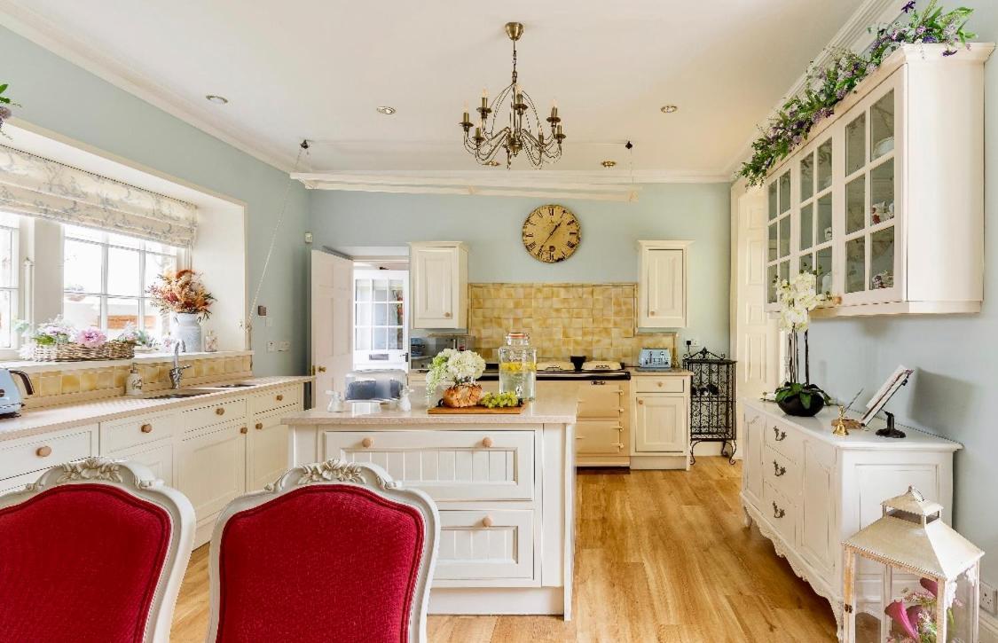 Private Room & Bathroom In Manor House Maybole Экстерьер фото